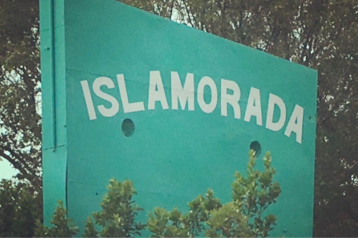 Teal sign with the words Islamorada in white. 