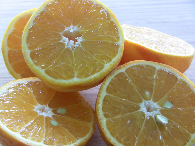 Photo of sliced oranges