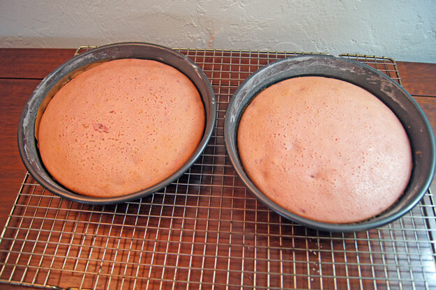 2 cakes cooling 