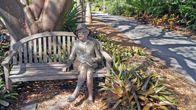 Photo of a Marjory Stoneman Douglas statue