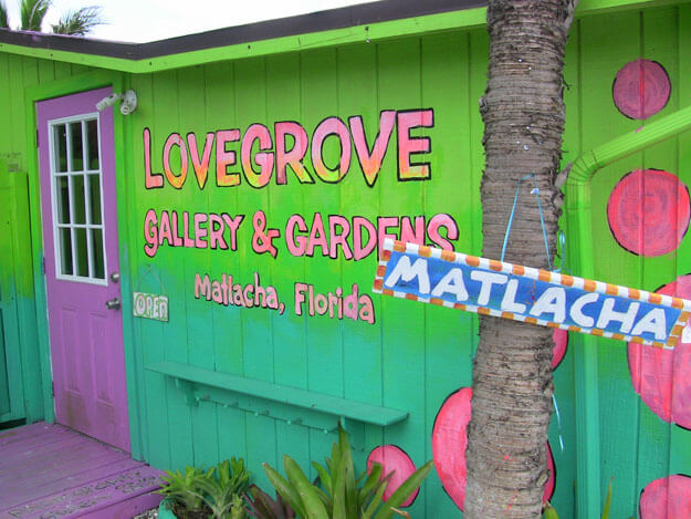 Lovegrove Gallery and Gardens. 