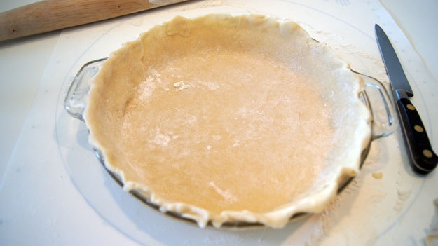 Pie crust in pie pan