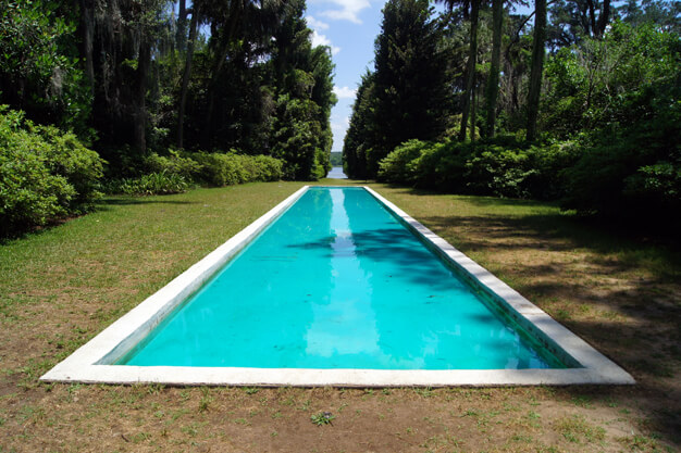 Photo of the reflecting pond at Maclay Gardens