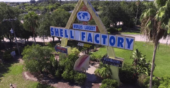 Photo of the Shell Factory Sign
