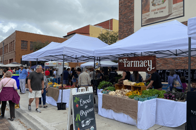 Photo of the downtown Farmer's Market