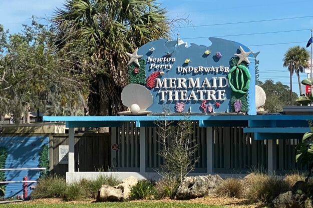 Weeki Wachee Mermaid Theatre