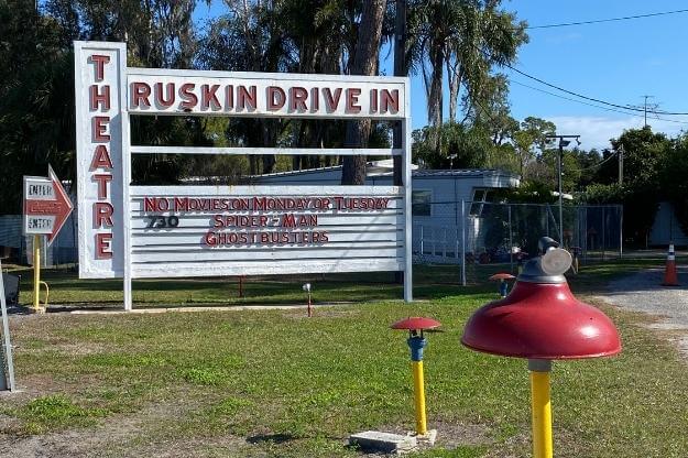 Ruskin Drive In Theatre Entrance.
