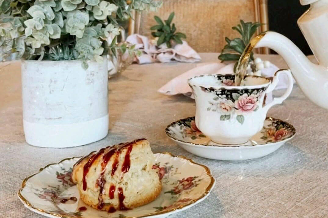 tea and scones at Teapots and Treasures