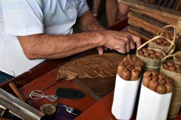 Photo of Cuban cigar maker in Little Havana