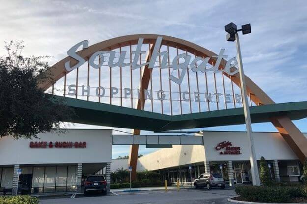Photo of the arch at the Southgate Shopping Center