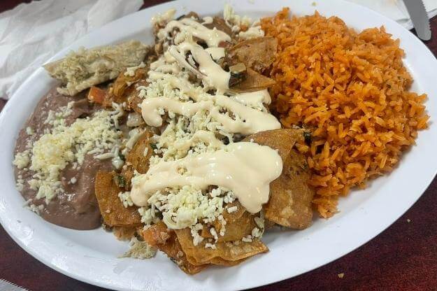 Plate of Mexican food 