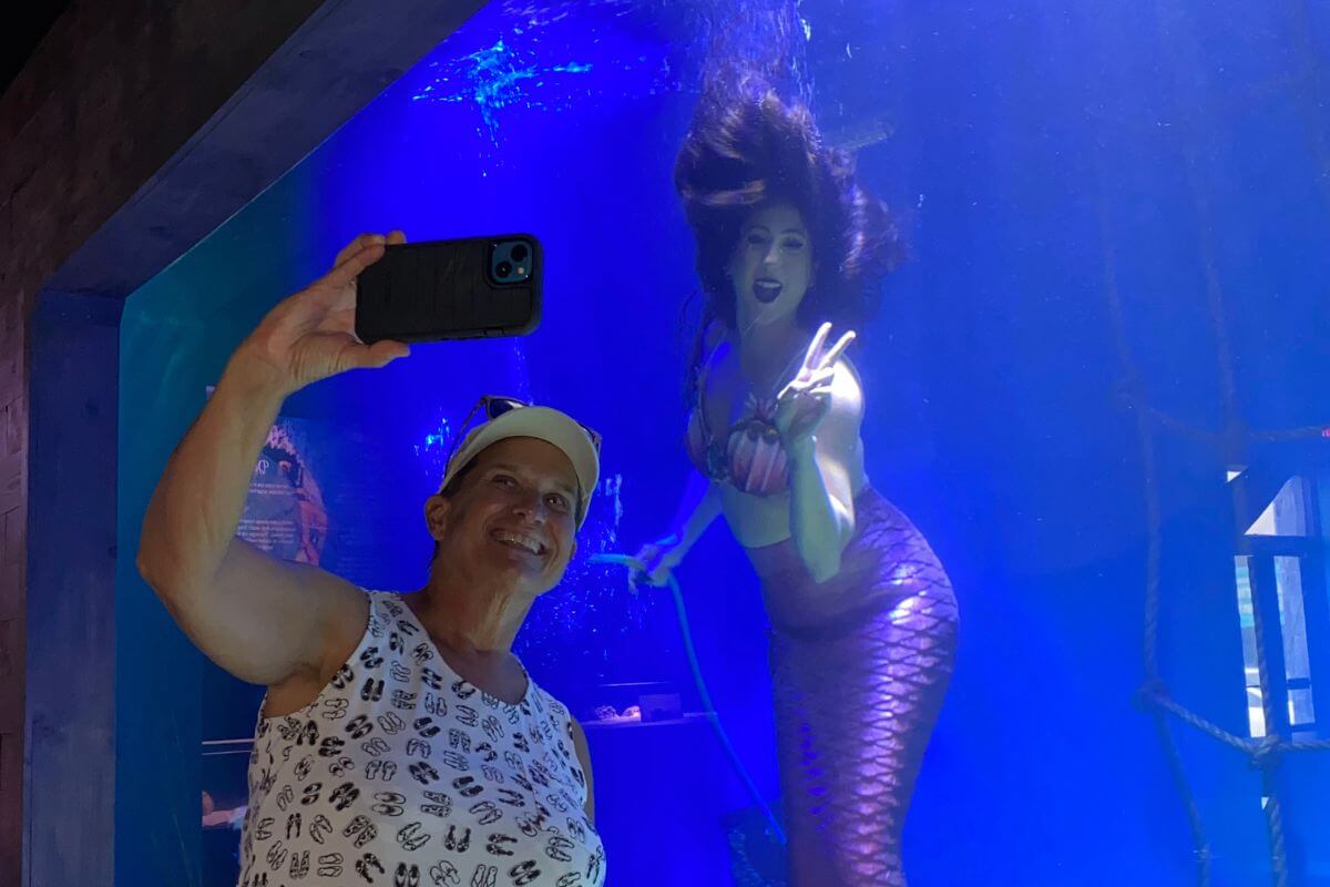 Mertailors Mermaid Aquarium Encounter selfie. 