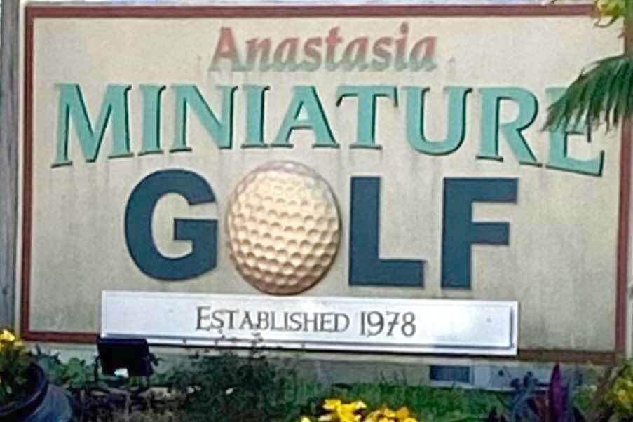 Anastasia Mini Golf Sign