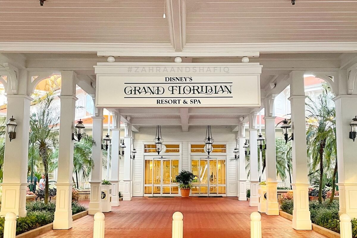 Disney's Grand Floridian Resort and Spa entrance.