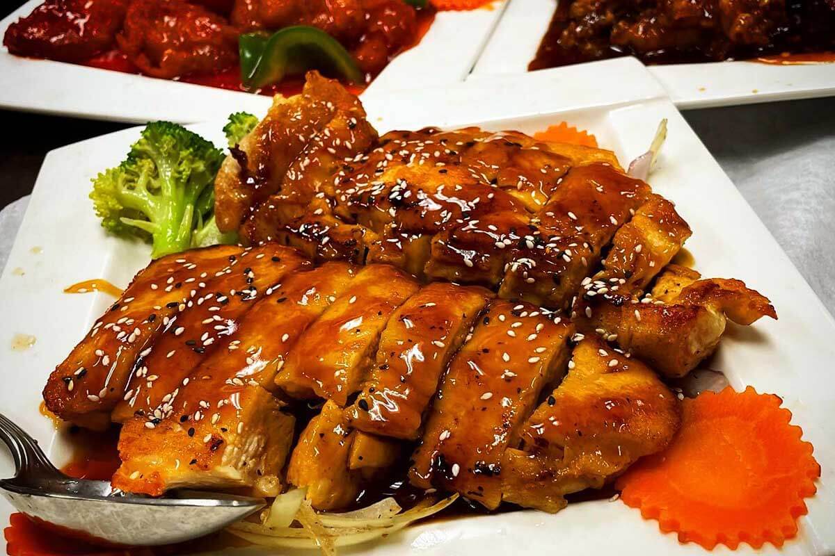 Mr. Han's Restaurant and Night Club chicken dish. 
