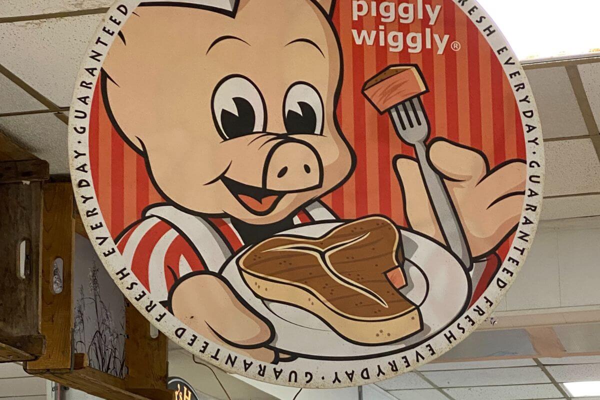Piggly Wiggly sign.