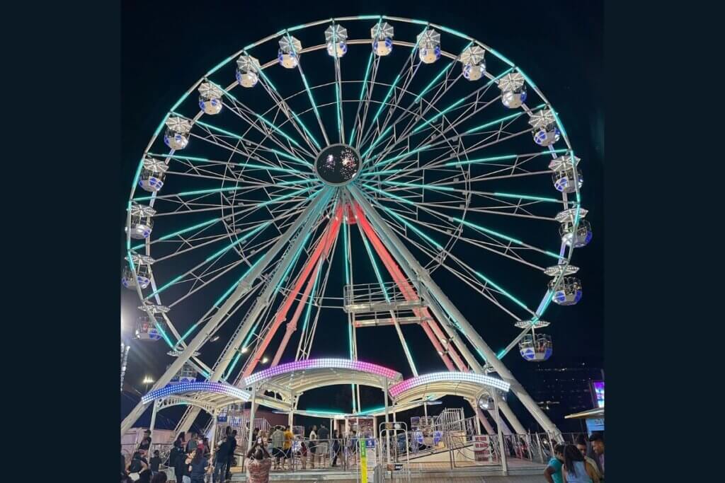 Sarasota Pineapple Drop carnival ferris wheel