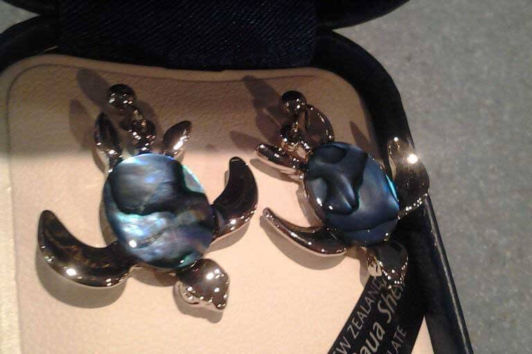 Sea turtle charms in a store. 
