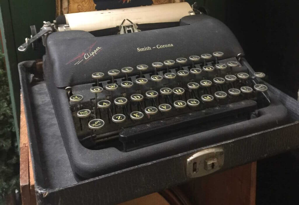 Typewriter at a Florida antique mall
