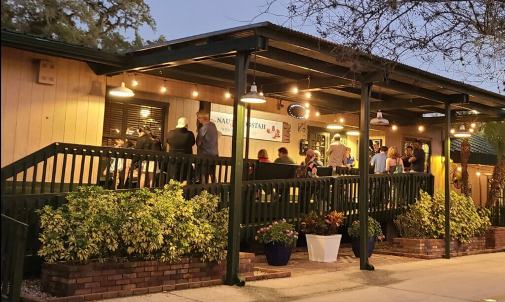 14 Best Seafood Restaurants Near Orlando • Authentic Florida