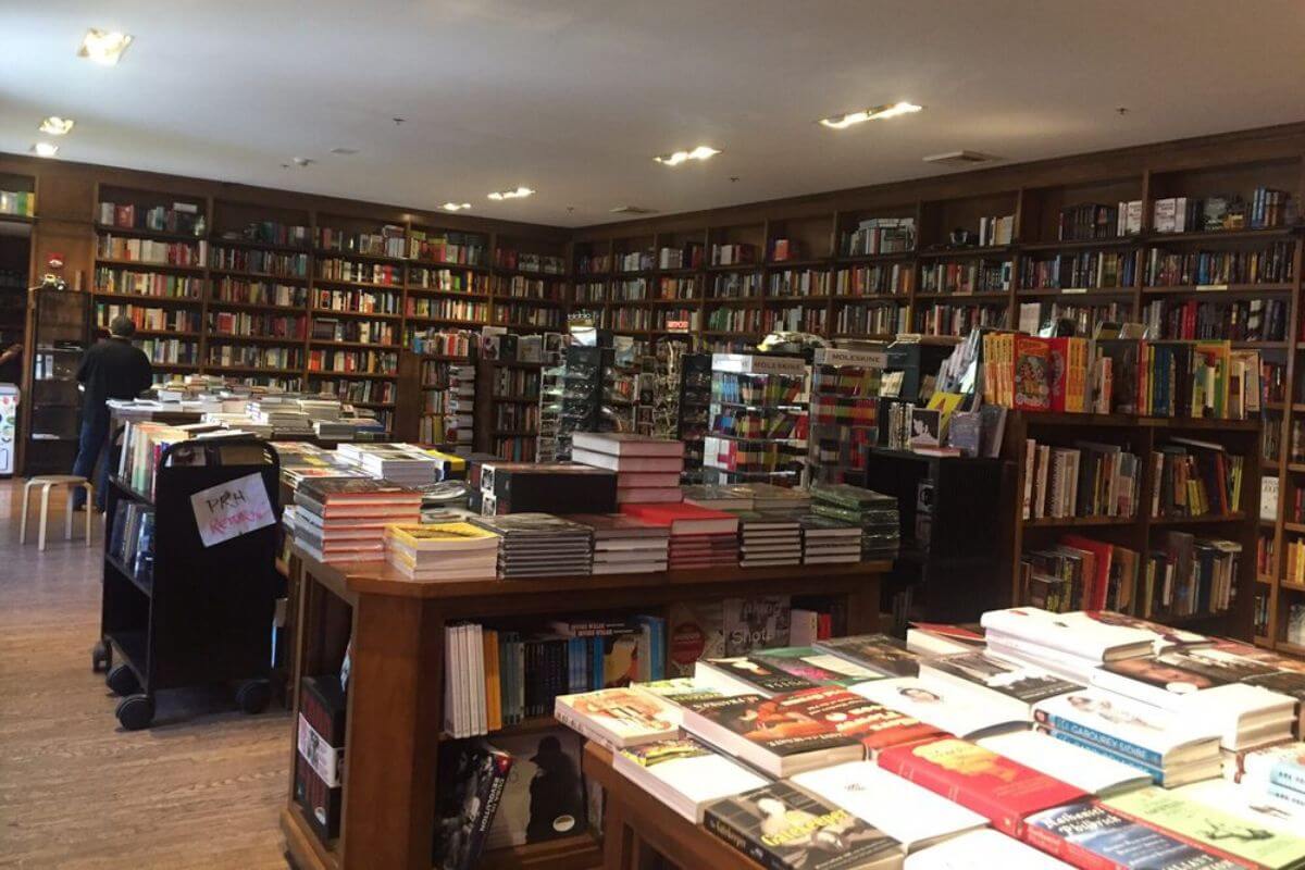 Independent bookstore to open downtown – The Flor-Ala