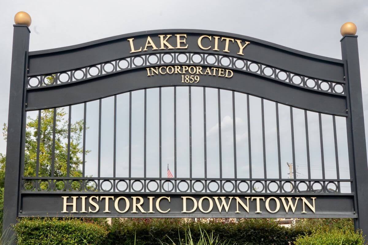sign for historic downtown Lake City.