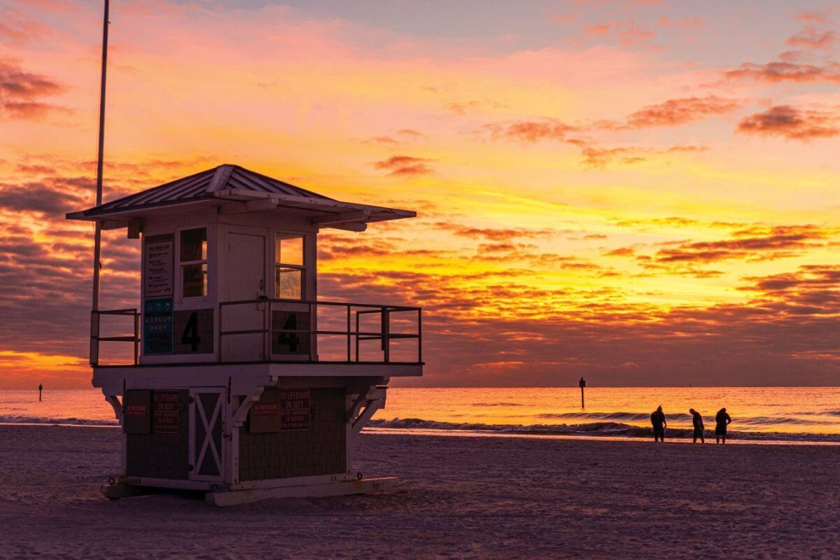 Best things to do in Clearwater beach, visit the beach at sunset