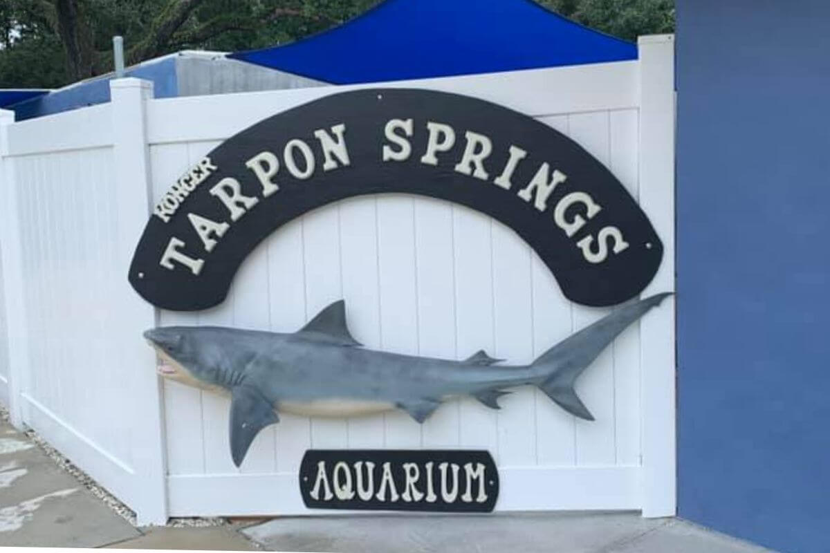 Tarpon Springs Aquarium sign