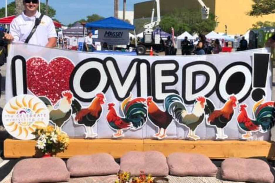 officers with an I love Oviedo sign 