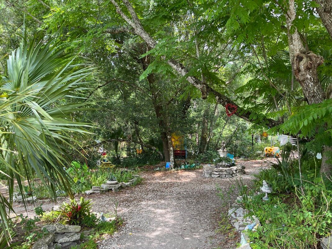 Horseshoe park trail